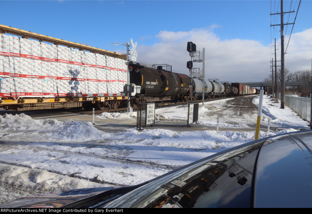 Line of eastbound cars